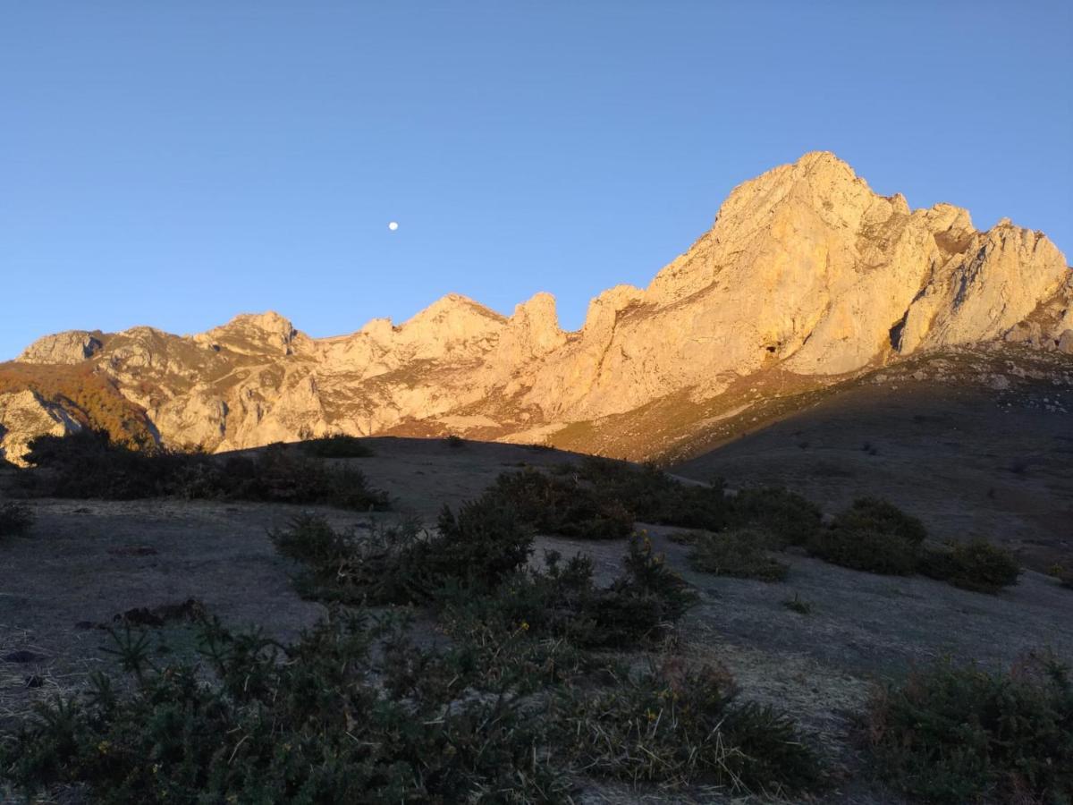Casa Rural El Enebral En Potes Picos De Euopa Colio Kültér fotó